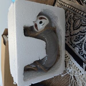 Sloth hanging planter